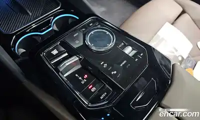 BMW 5-Series 2025 2.0 Автомат в Москве № 227728, миниатюра 3