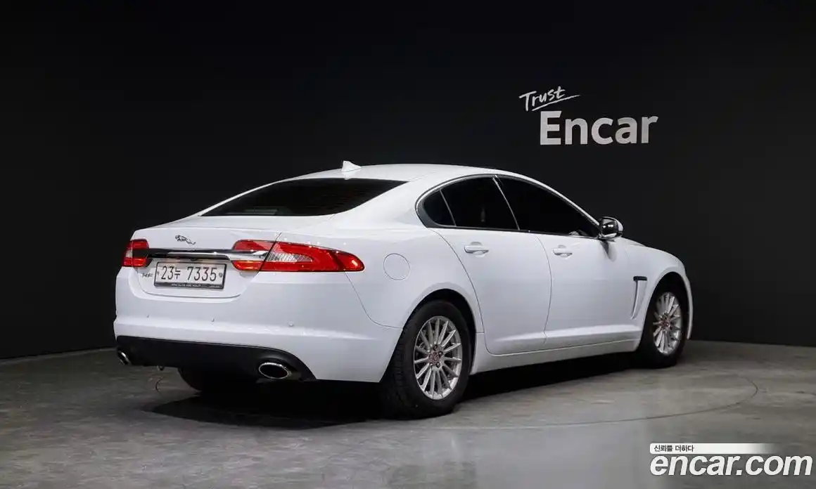 Jaguar XF 2014 2.0 Автомат в Москве № 238098, фото 13