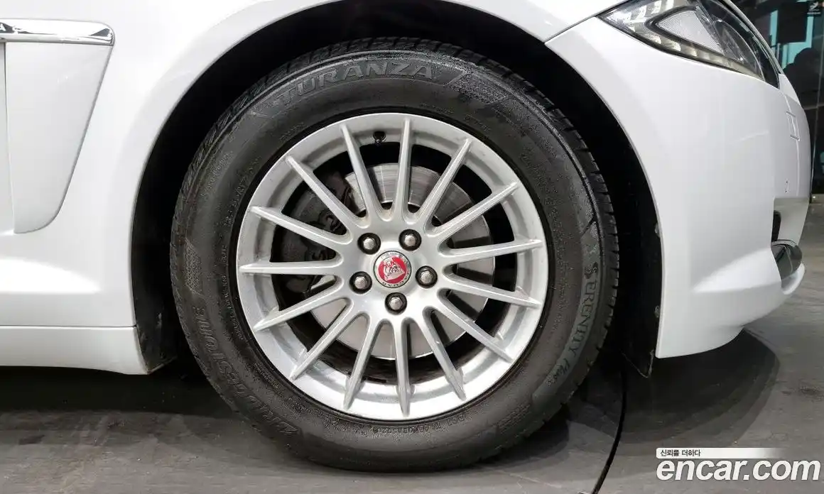 Jaguar XF 2014 2.0 Автомат в Москве № 238098, фото 20