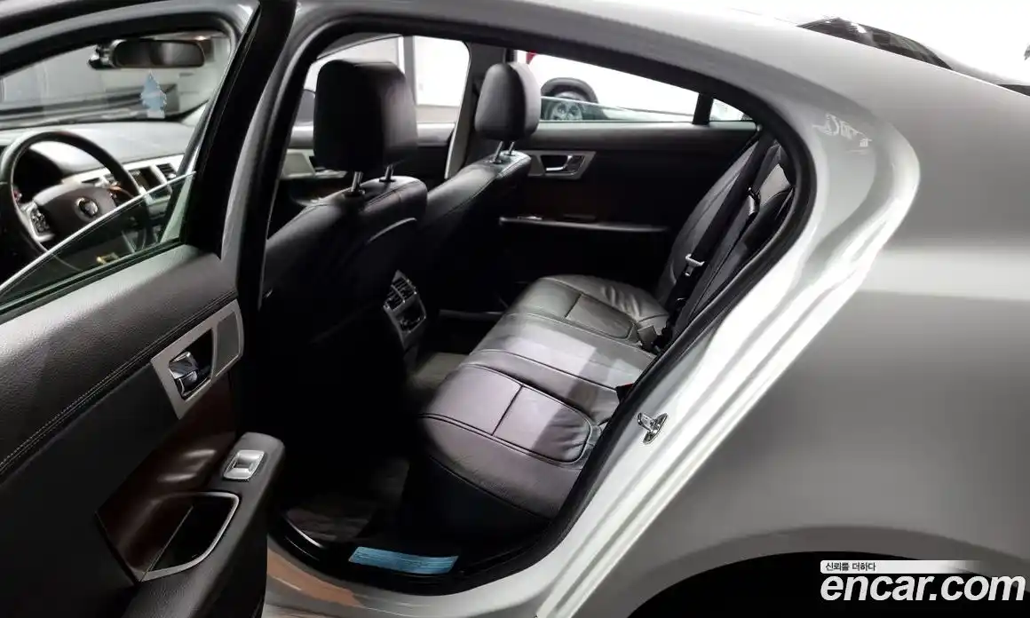 Jaguar XF 2014 2.0 Автомат в Москве № 238098, фото 4