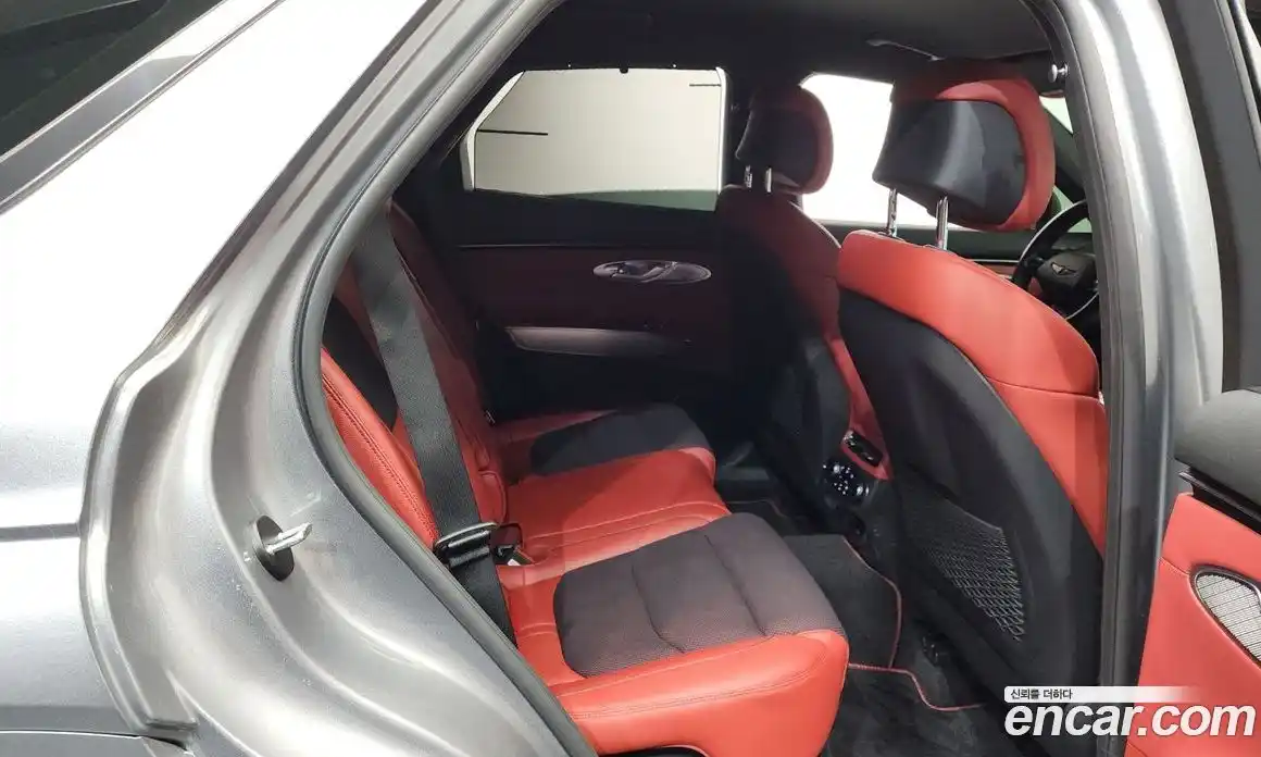 Genesis GV70 2024 2.5 Автомат в Москве № 25481, фото 3