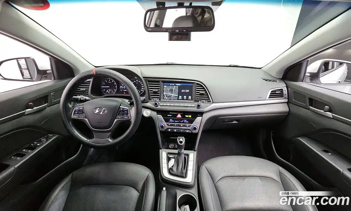 Hyundai Avante 2018 1.6 Автомат в Москве № 283180, фото 14