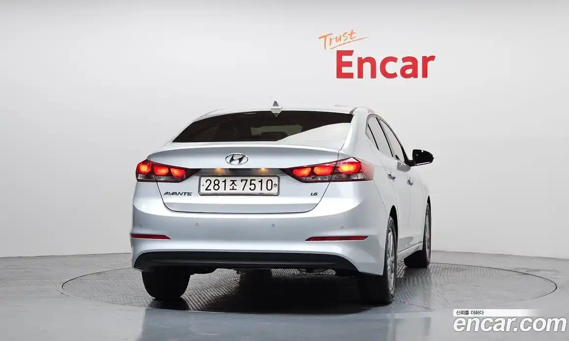 Hyundai Avante 2018 1.6 Автомат в Москве № 283180, фото 16