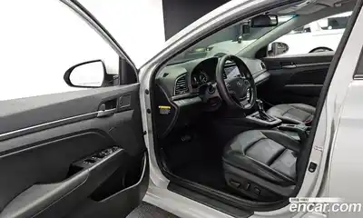 Hyundai Avante 2018 1.6 Автомат в Москве № 283180, миниатюра 6