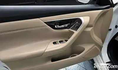 Nissan Altima 2016 2.5 Автомат в Москве № 285036, миниатюра 8