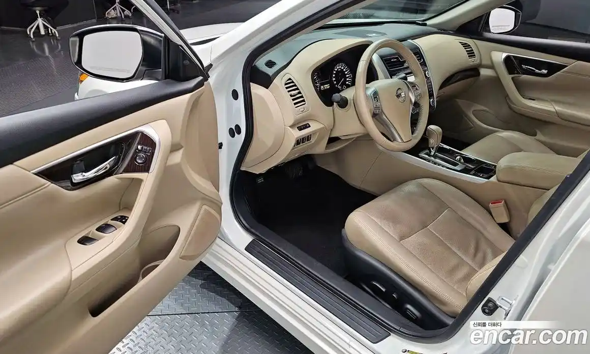 Nissan Altima 2016 2.5 Автомат в Москве № 285036, фото 9