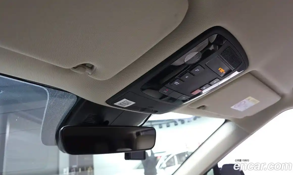 Kia Canival 2023 3.5 Автомат в Москве № 285942, фото 11