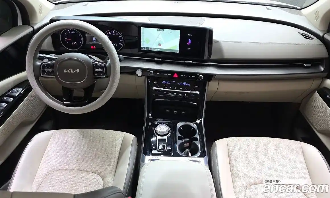 Kia Canival 2023 3.5 Автомат в Москве № 285942, фото 14