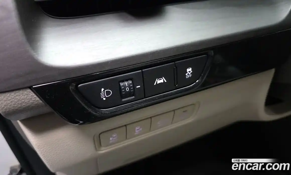 Kia Canival 2023 3.5 Автомат в Москве № 285942, фото 16