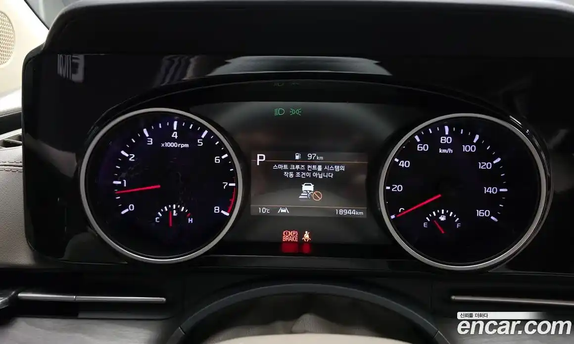 Kia Canival 2023 3.5 Автомат в Москве № 285942, фото 10