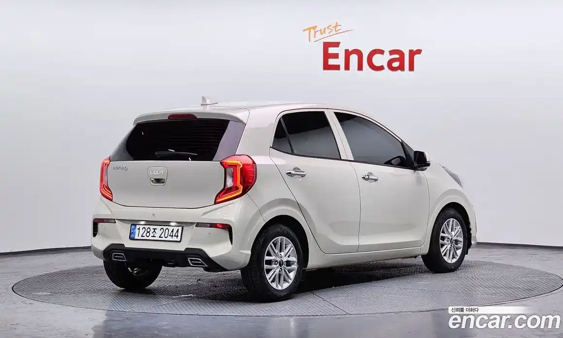 Kia Morning 2022 1.0 Автомат в Москве № 286231, фото 18