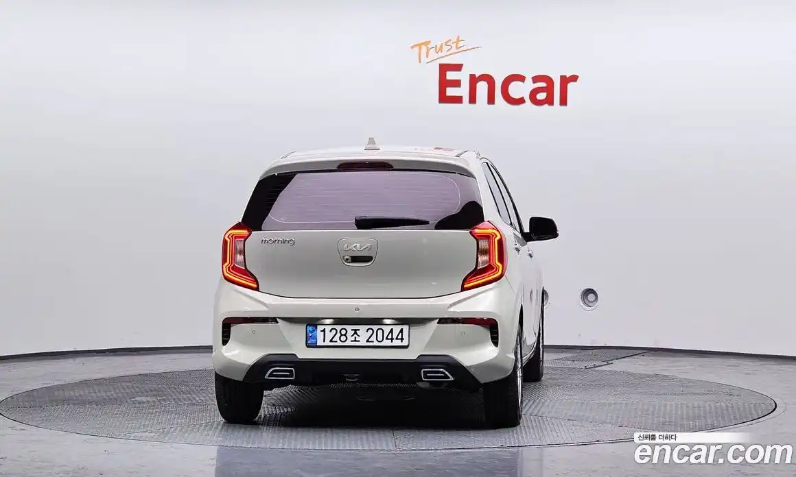 Kia Morning 2022 1.0 Автомат в Москве № 286231, фото 9