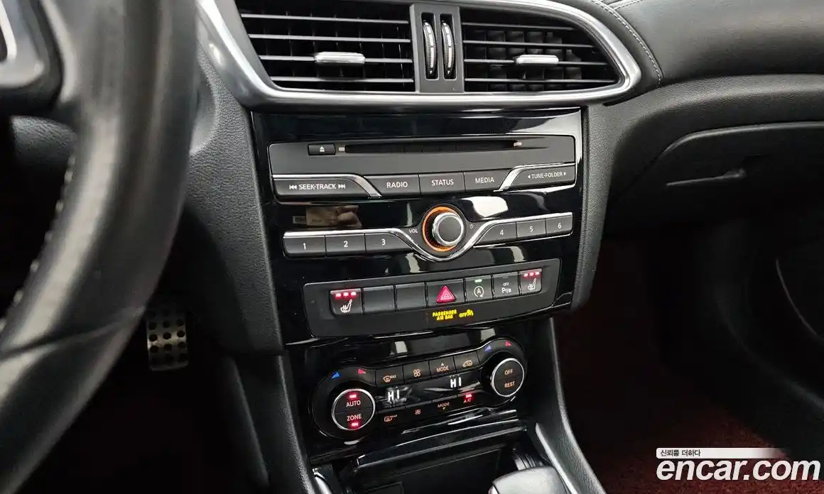 Infiniti Q30 2017 2.0 Автомат в Москве № 294281, фото 12