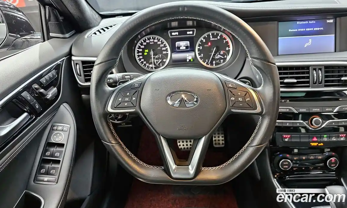 Infiniti Q30 2017 2.0 Автомат в Москве № 294281, фото 16