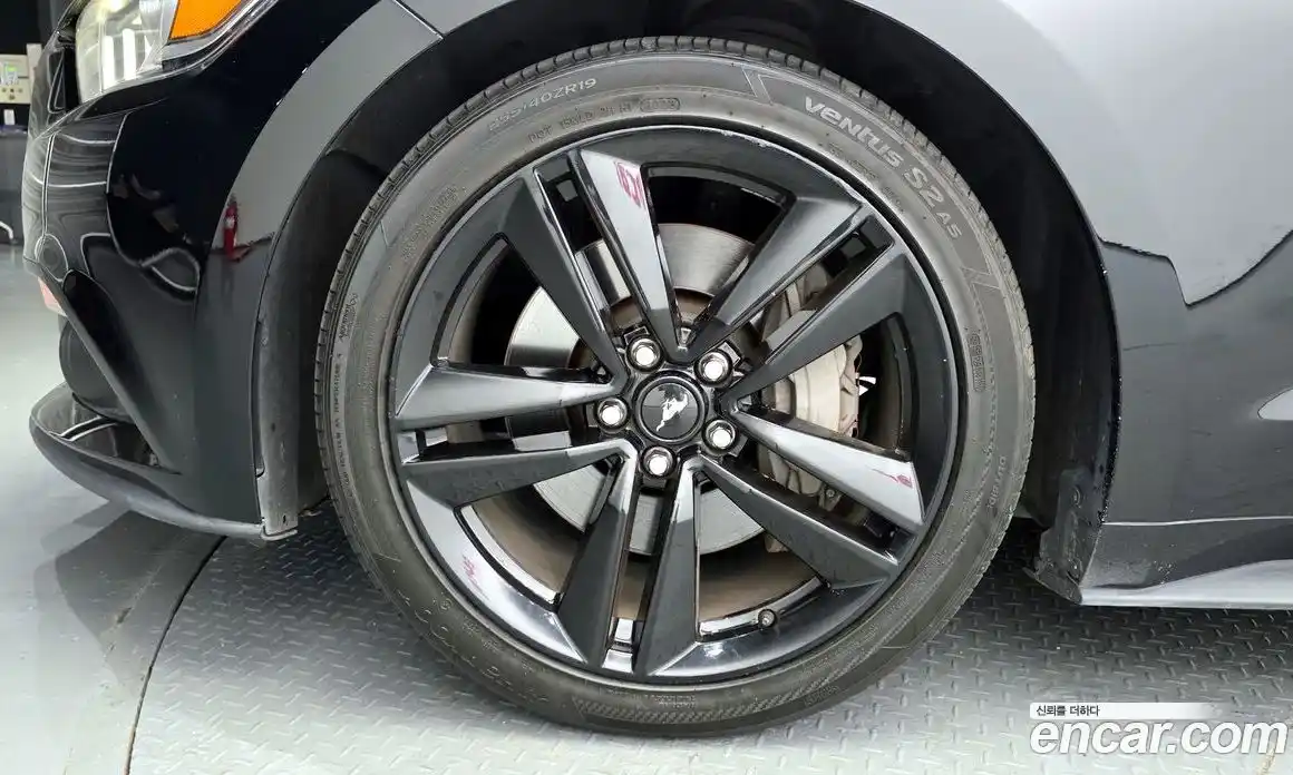 Ford Mustang 2017 2.3 Автомат в Москве № 295814, фото 4