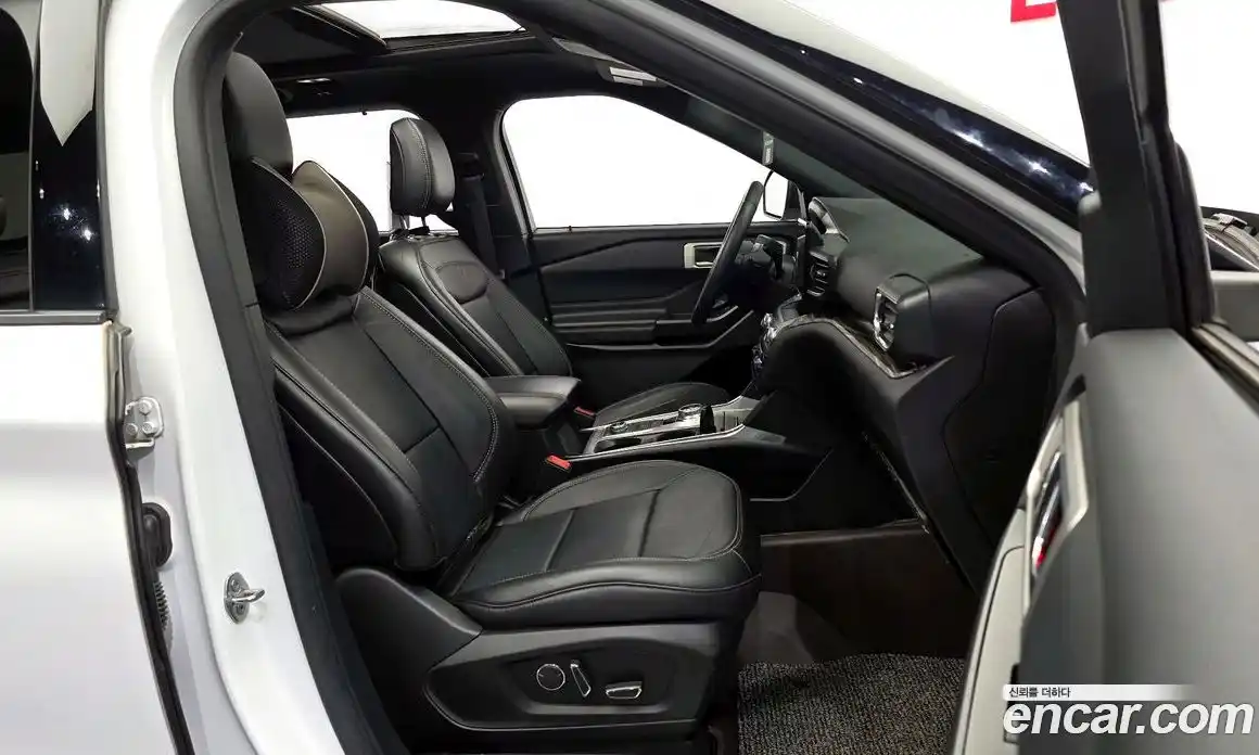 Ford Explorer 2020 2.3 Автомат в Москве № 303287, фото 11