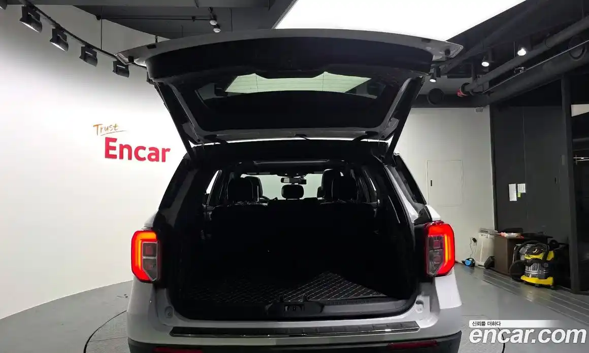 Ford Explorer 2020 2.3 Автомат в Москве № 303287, фото 5