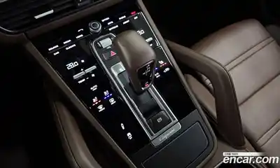 Porsche Cayenne 2023 3.0 Автомат в Москве № 326269, миниатюра 3