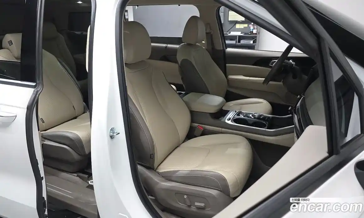 Kia Canival 2025 3.5 Автомат в Москве № 337319, фото 14