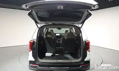 Kia Canival 2025 3.5 Автомат в Москве № 337319, миниатюра 4