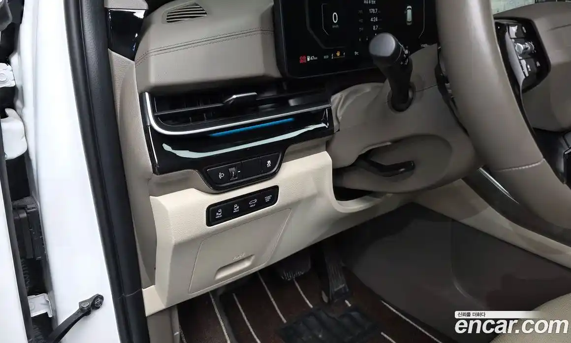 Kia Canival 2025 3.5 Автомат в Москве № 337319, фото 9