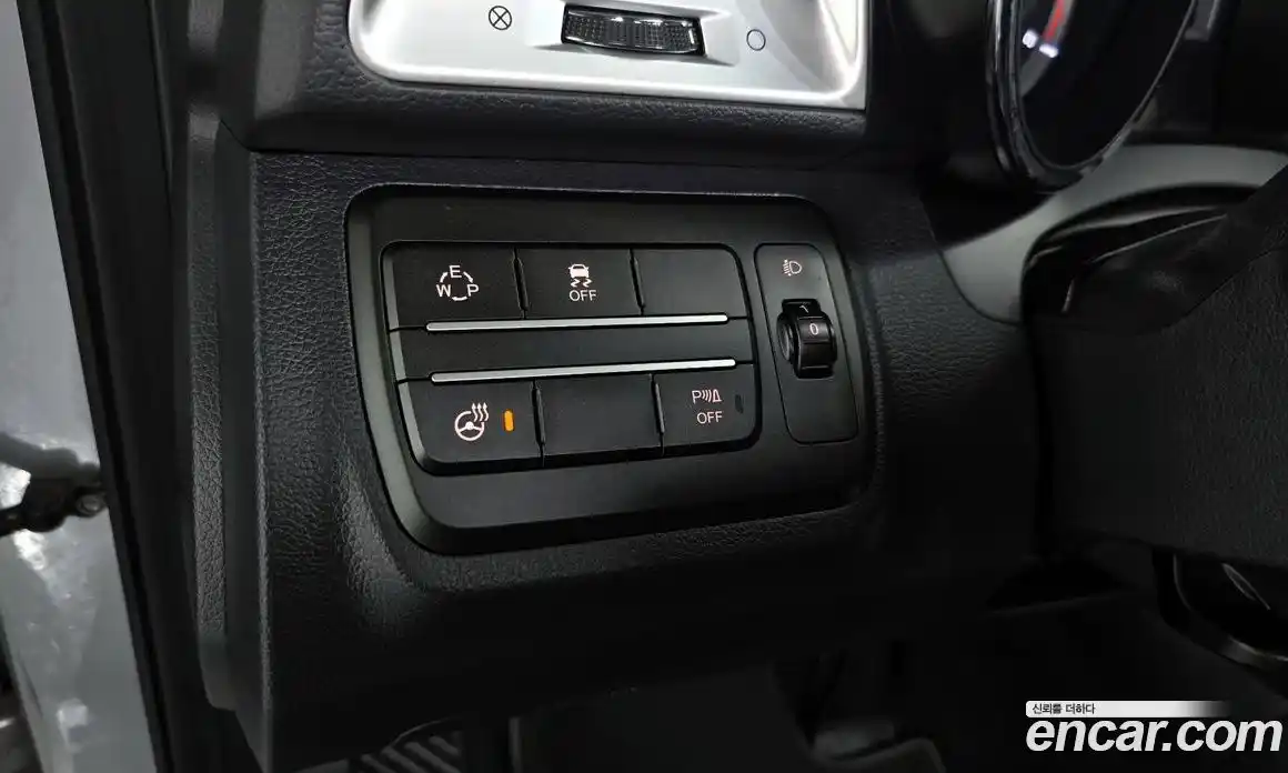 SsangYong TIBOLI 2015 1.6 Автомат в Москве № 33915, фото 11