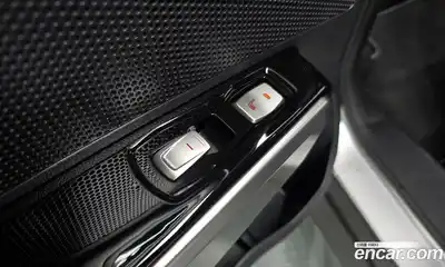 SsangYong TIBOLI 2015 1.6 Автомат в Москве № 33915, миниатюра 2