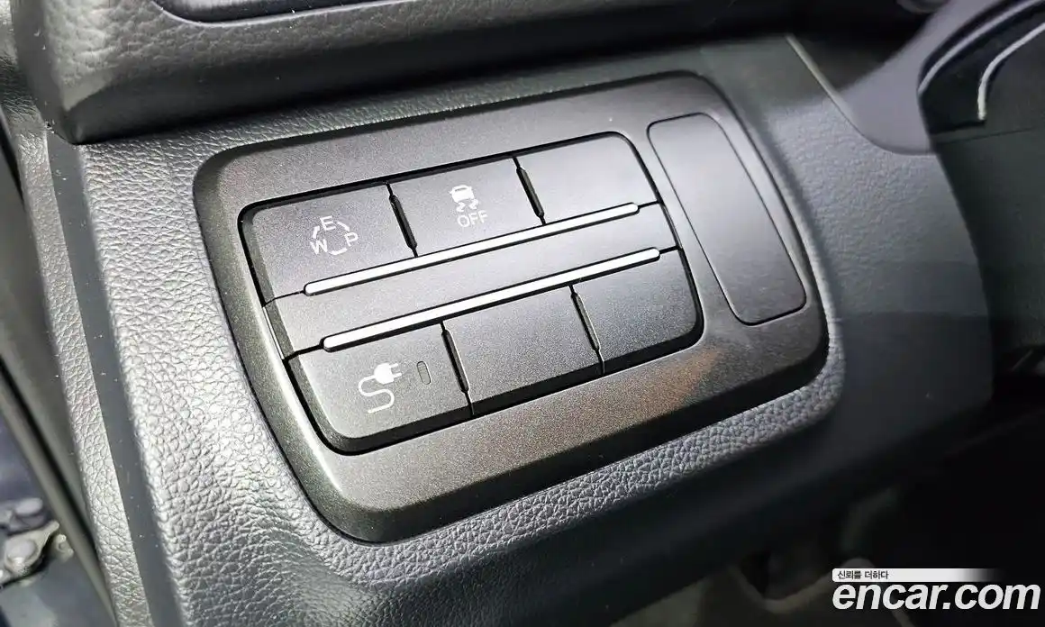 SsangYong TIBOLI 2017 1.6 Автомат в Москве № 34539, фото 1