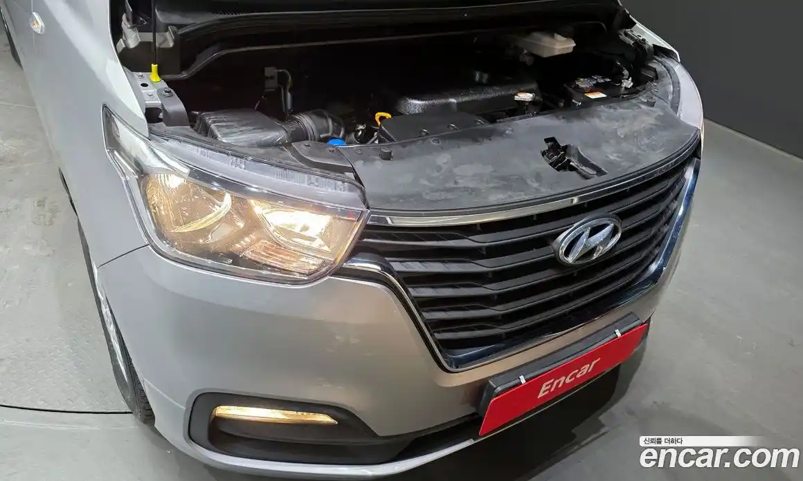 Hyundai Starex 2021 2.5 Автомат в Москве № 45876, фото 15