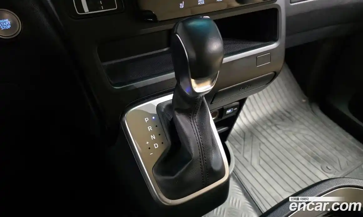 Hyundai Staria 2022 3.5 Автомат в Москве № 47623, фото 3