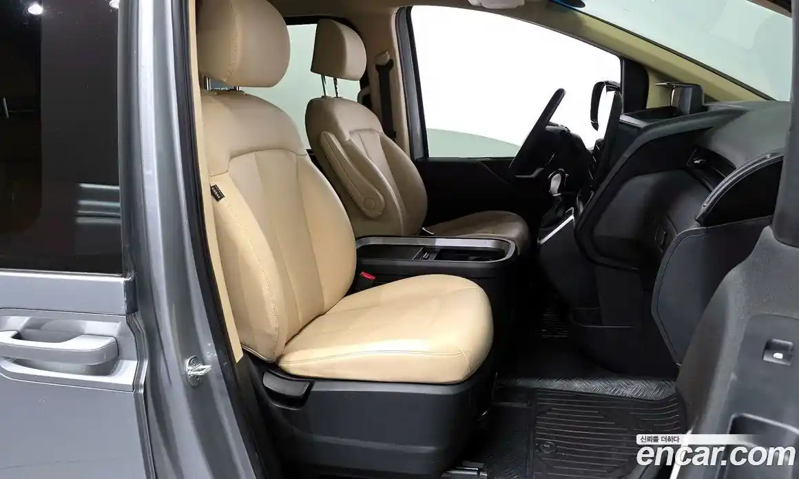 Hyundai Staria 2022 3.5 Автомат в Москве № 47623, фото 5