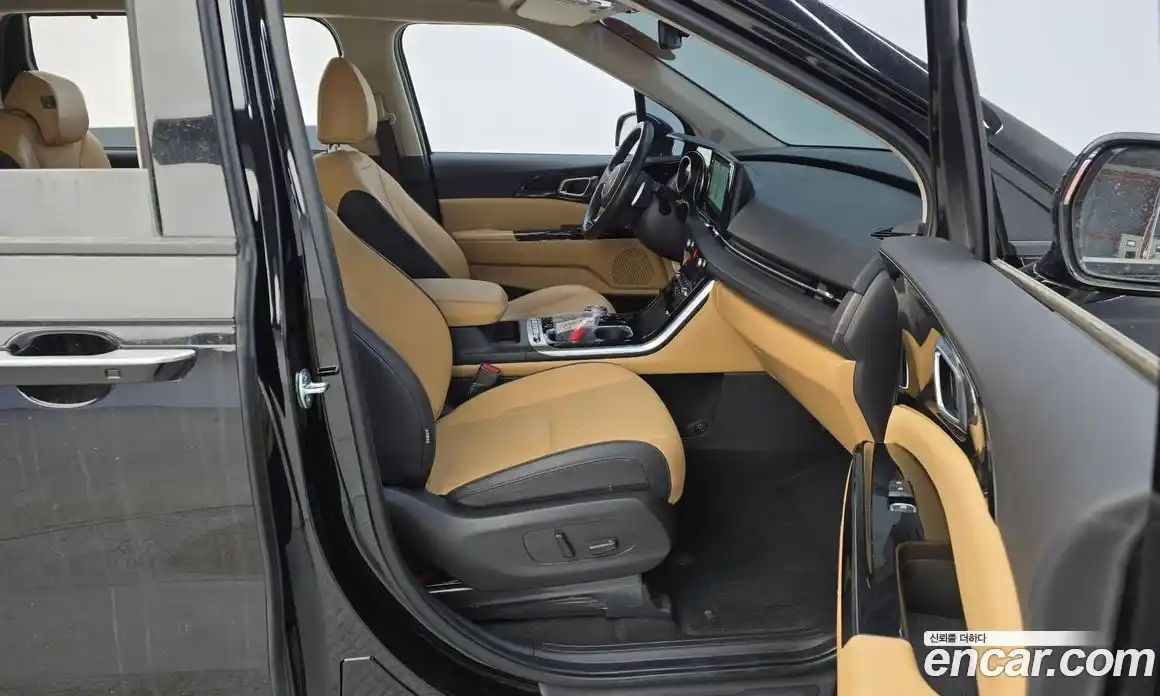 Kia Canival 2023 3.5 Автомат в Москве № 50281, фото 3