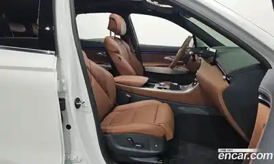 Genesis GV70 2025 2.5 Автомат в Москве № 59366, миниатюра 4