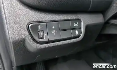 Kia Seltos 2023 2.0 Автомат в Москве № 60828, миниатюра 10