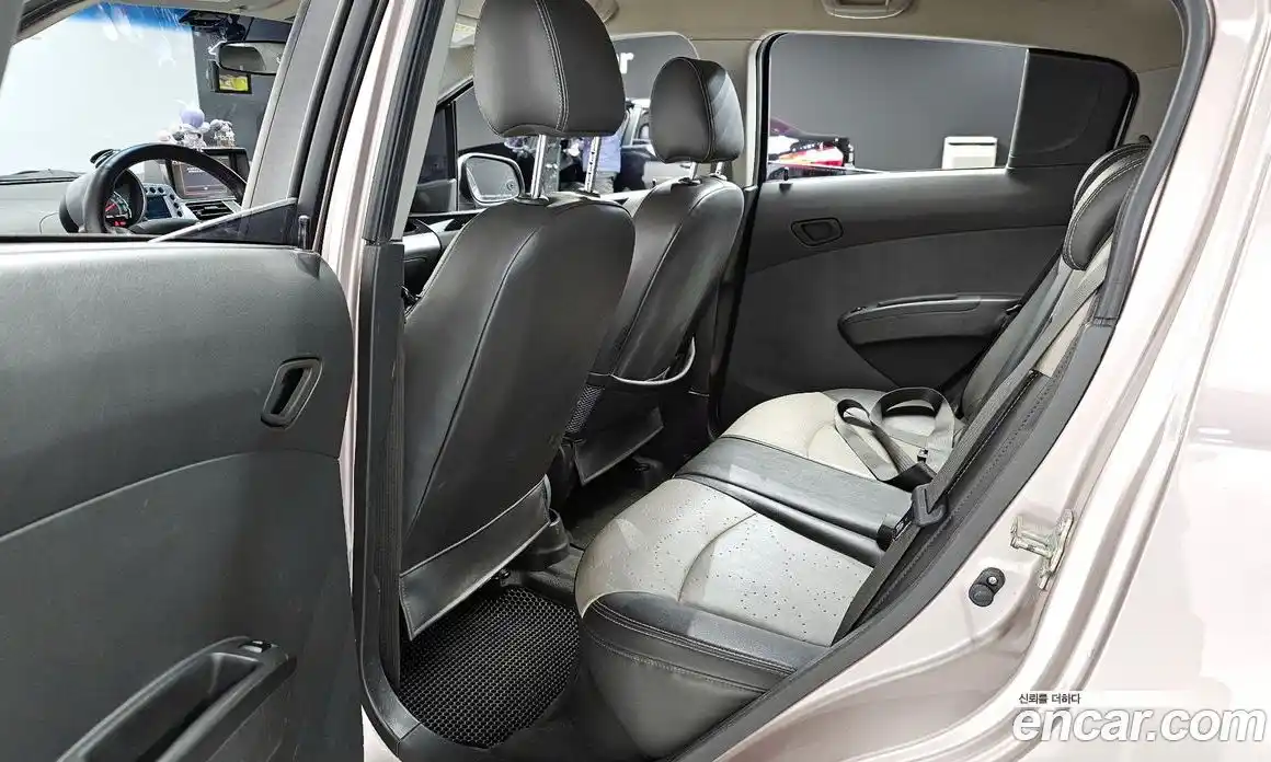 Chevrolet Matiz 2011 1.0 Автомат в Москве № 104067, фото 15