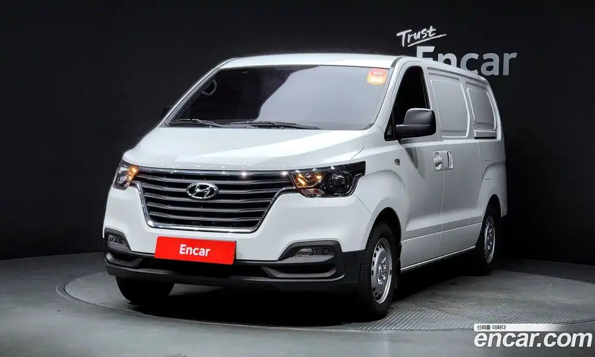 Hyundai Starex 2020 2.5 Автомат в Москве № 109315, фото 16