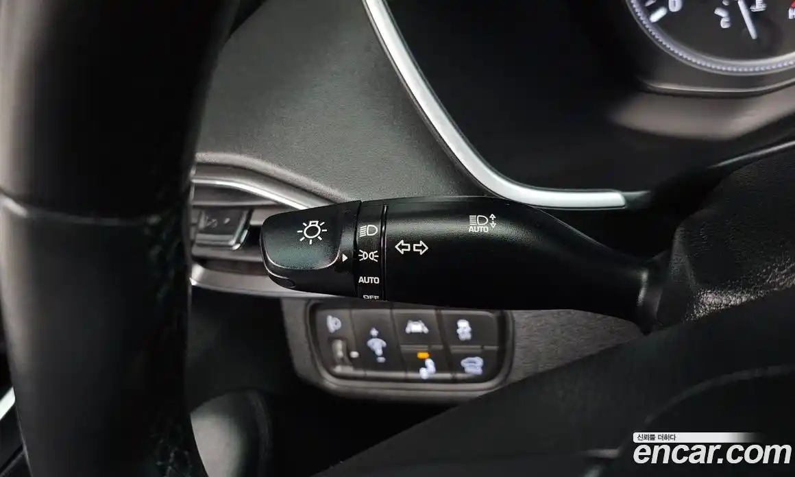 Hyundai Santa Fe 2020 2.0 Автомат в Москве № 112696, фото 13