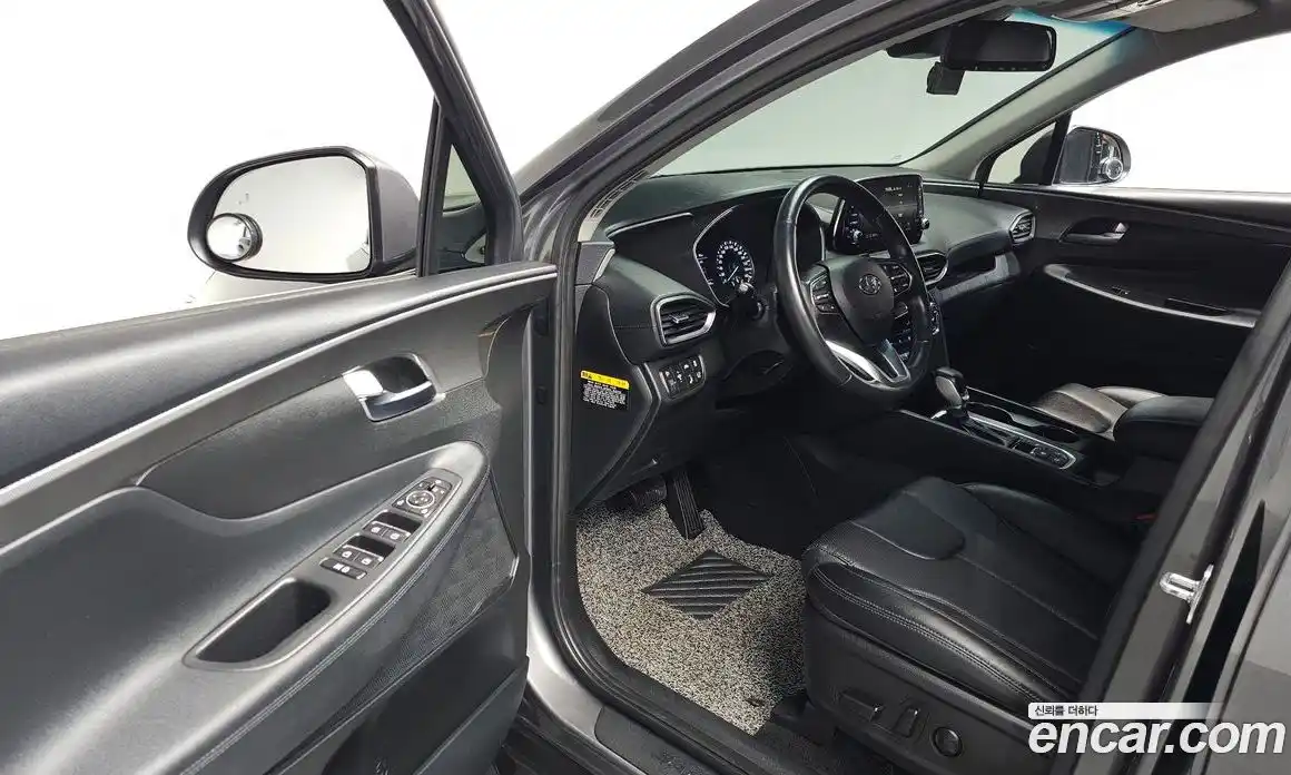 Hyundai Santa Fe 2020 2.0 Автомат в Москве № 112696, фото 15