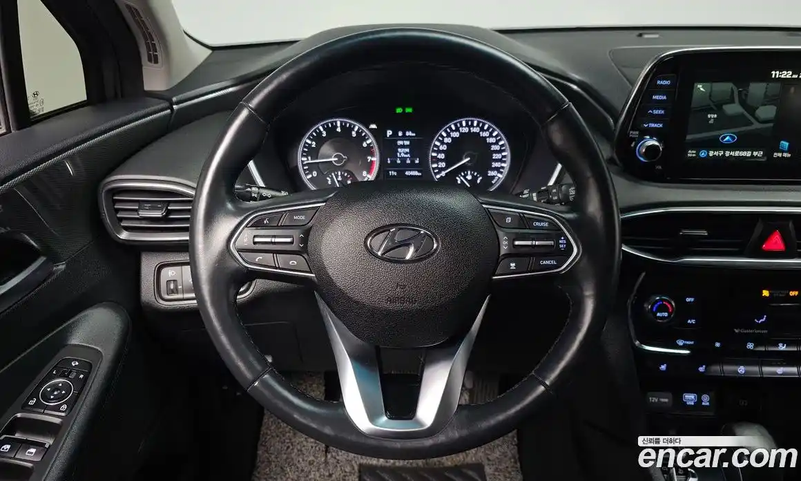 Hyundai Santa Fe 2020 2.0 Автомат в Москве № 112696, фото 18