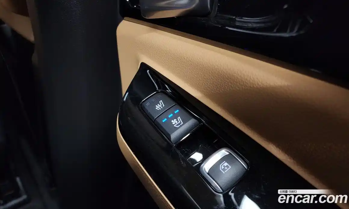 Kia Canival 2023 3.5 Автомат в Москве № 115451, фото 18