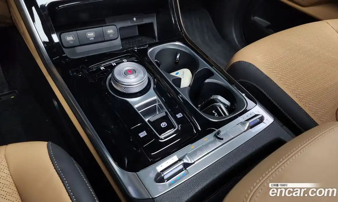 Kia Canival 2023 3.5 Автомат в Москве № 115451, фото 8