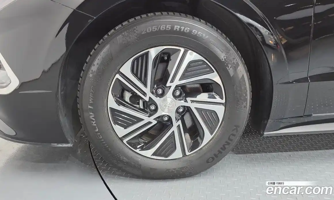 Hyundai Sonata 2021 2.0 Автомат в Москве № 119962, фото 3