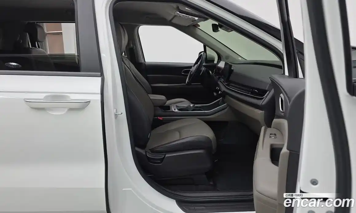 Kia Canival 2024 2.2 Автомат в Москве № 120924, фото 3