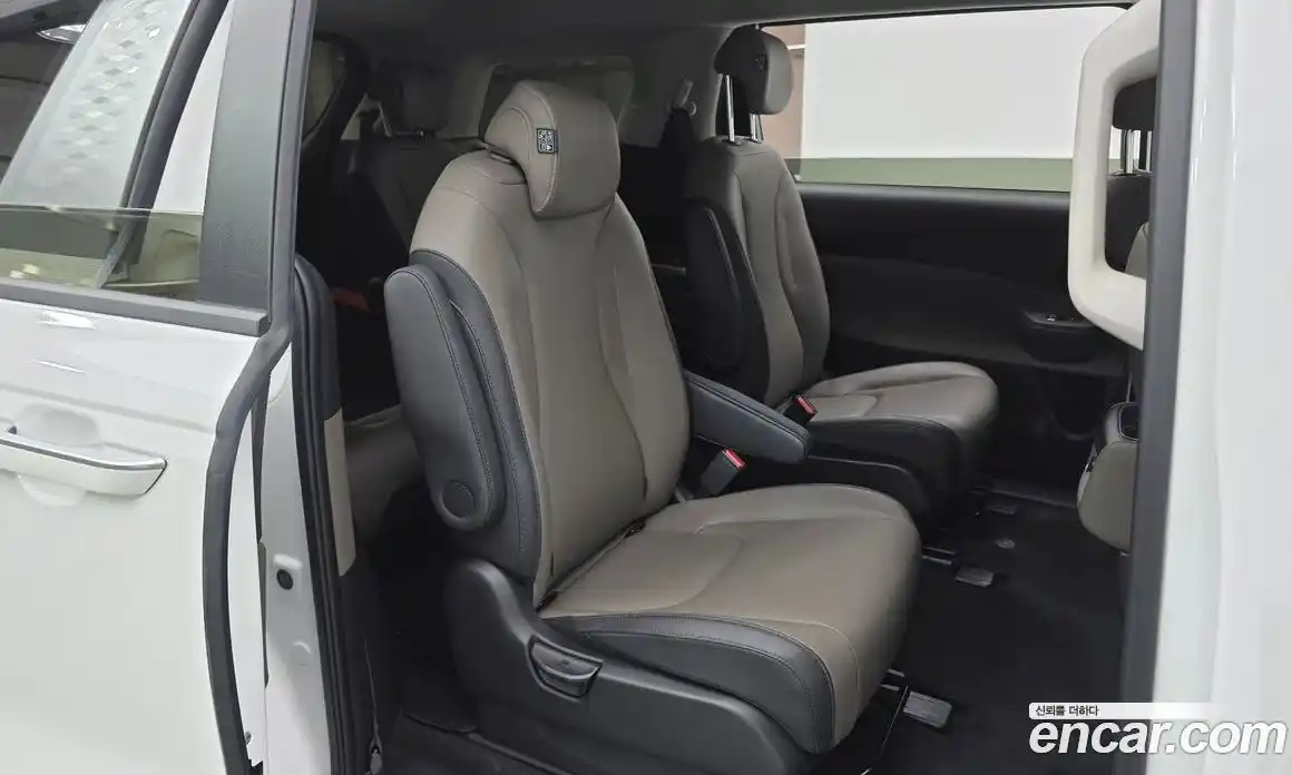 Kia Canival 2024 2.2 Автомат в Москве № 120924, фото 7