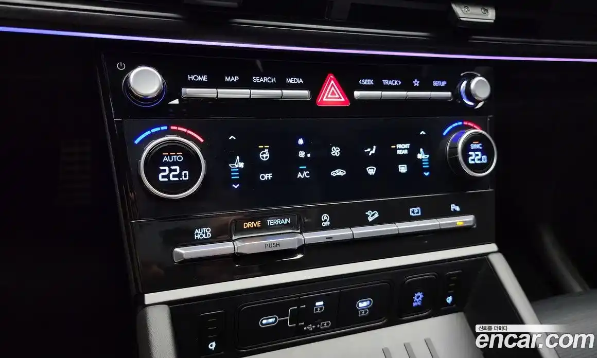 Hyundai Santa Fe 2024 2.5 Автомат в Москве № 124769, фото 10