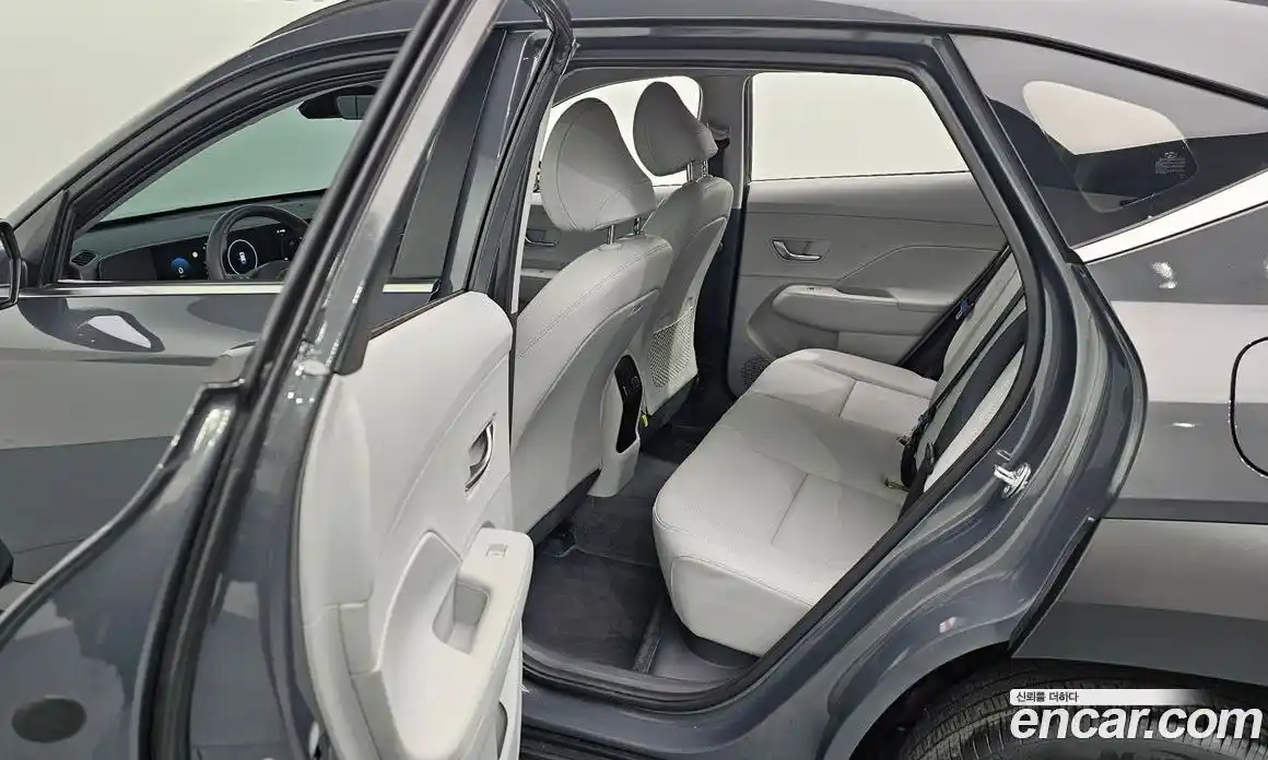 Hyundai Kona 2025 1.6 Автомат в Москве № 124772, фото 4