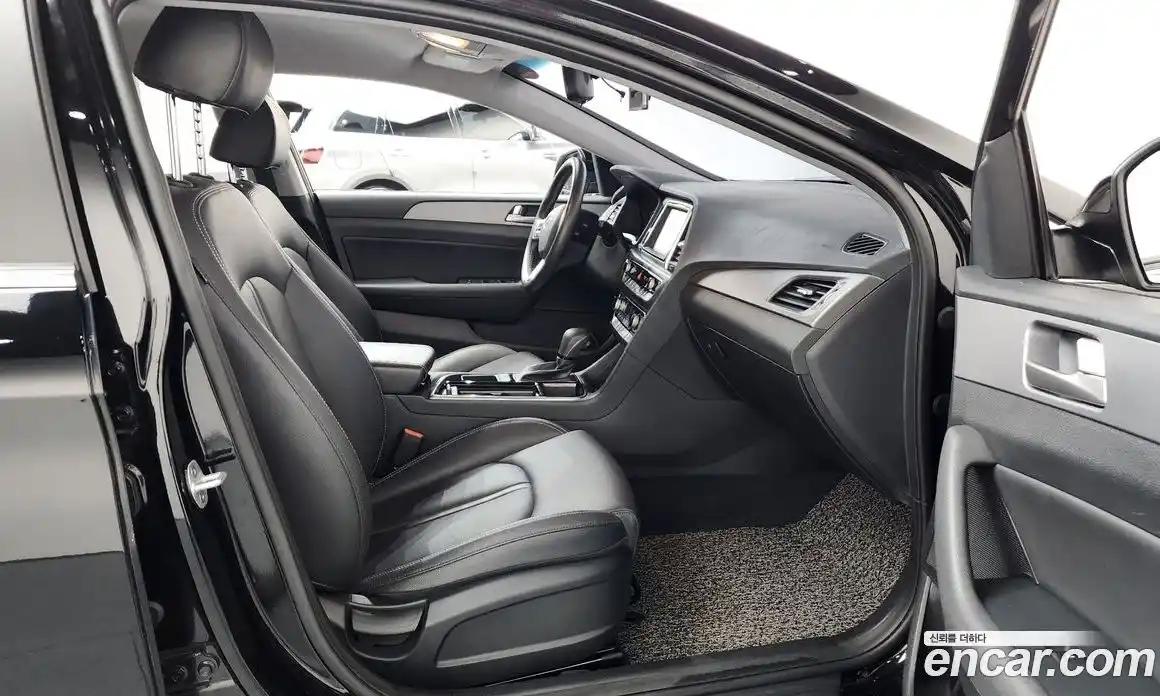 Hyundai Sonata 2019 2.0 Автомат в Москве № 125220, фото 17