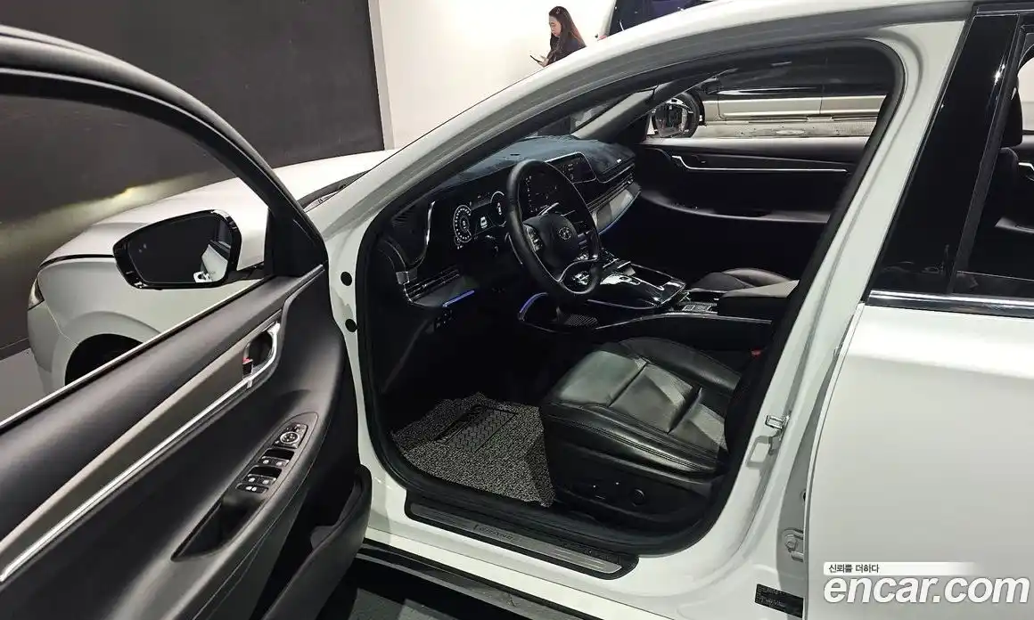 Hyundai Grandeur 2022 2.5 Автомат в Москве № 126114, фото 14