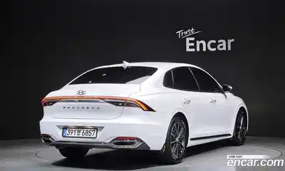 Hyundai Grandeur 2022 2.5 Автомат в Москве № 126114, миниатюра 3