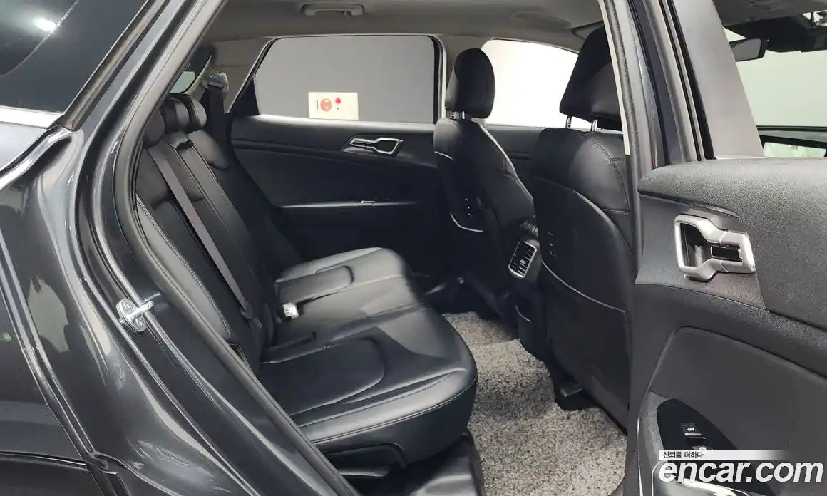 Kia Sportage 2023 1.6 Автомат в Москве № 129784, фото 20